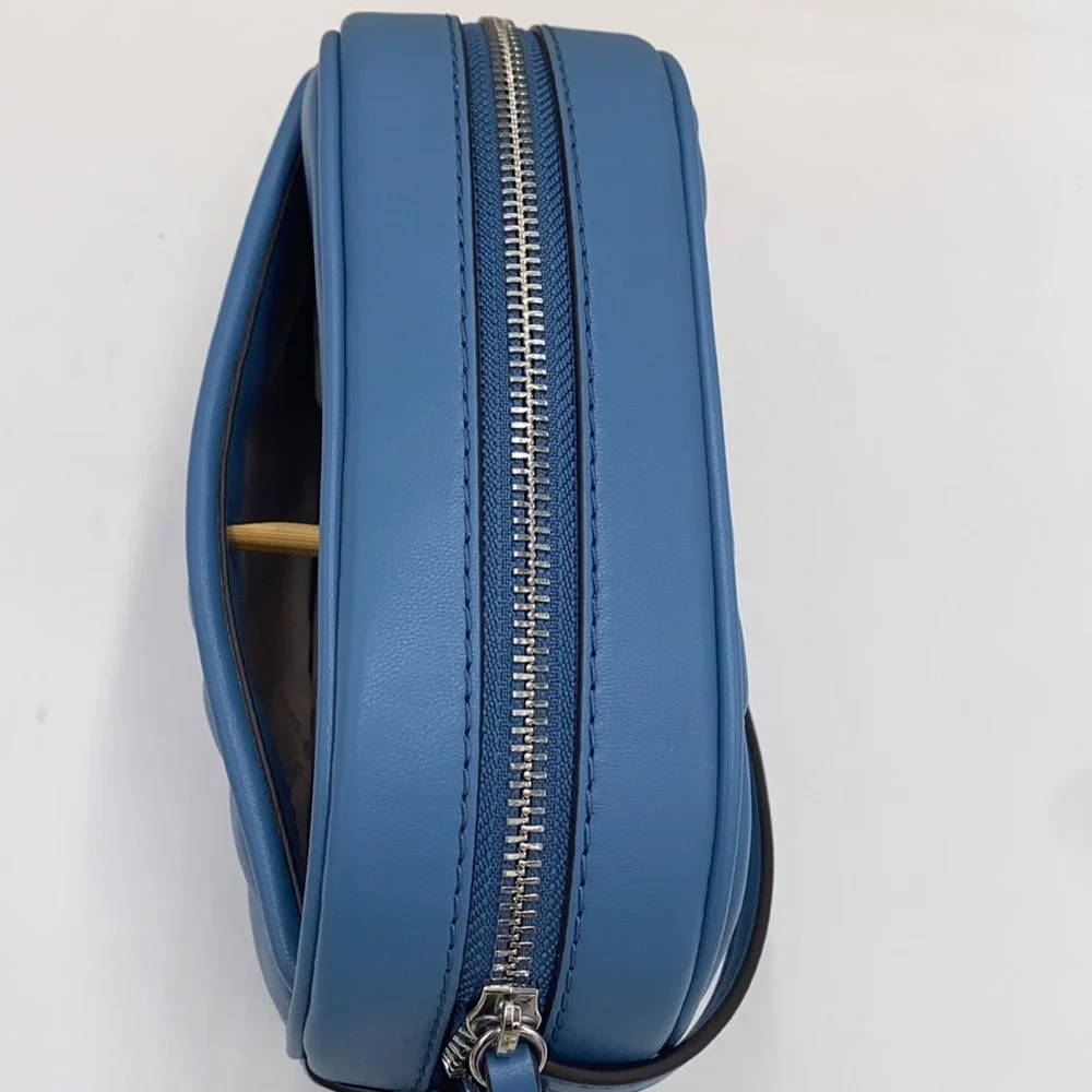 MICHAEL KORS ROSE SM OVAL CAMERA XBODY SKY BLUE - Picture 6 of 16